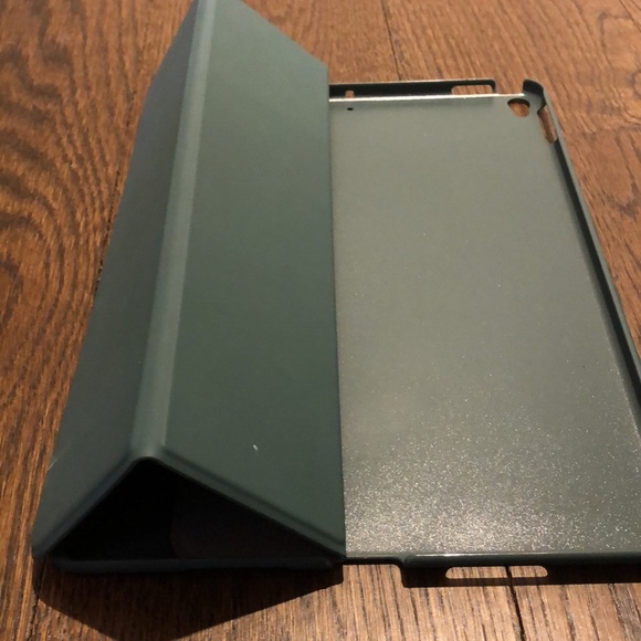 iPad cover for iPad Air 3, iPad Pro 10.5 - Picture 7 of 9